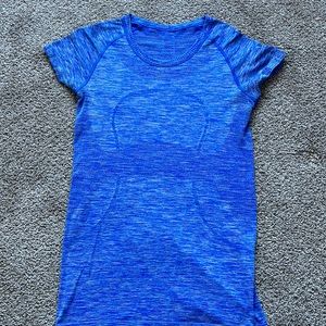 Lululemon shirt